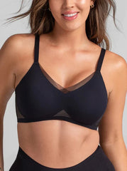 Airy Zero CrossOver Bra Runway