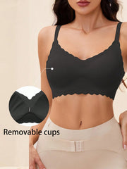 Solid Seamless Scallop Trim Bralette Black
