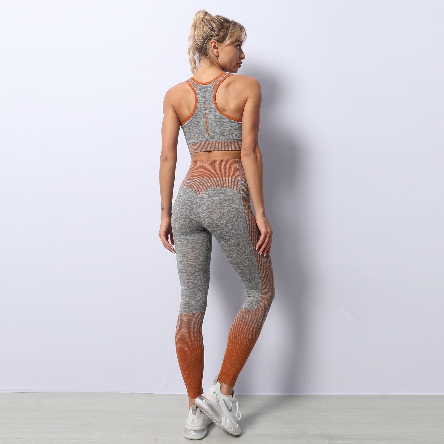 Seamless Sports Bra & Leggings