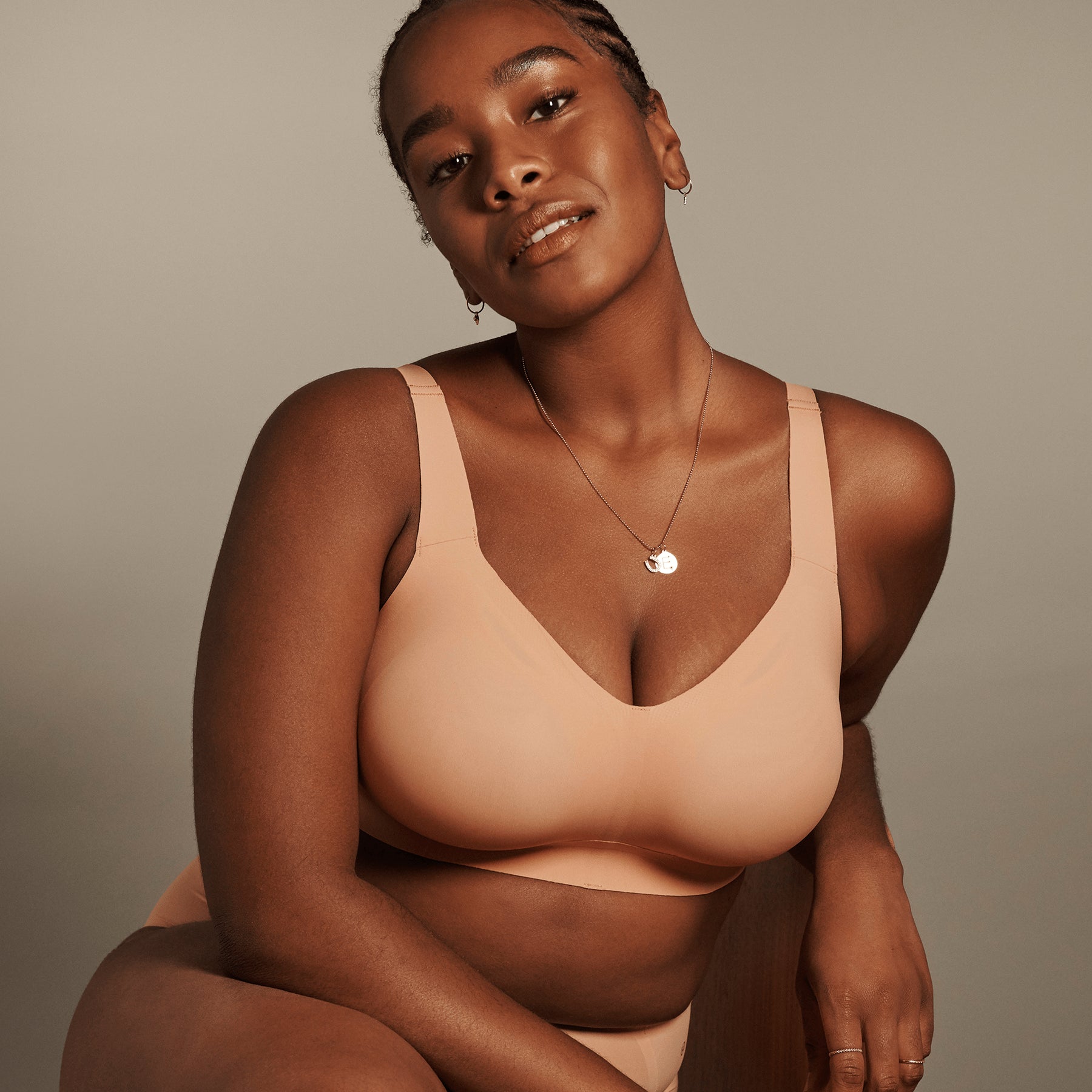 Mid-Rise Neckline Wireless Bra RosyBrown
