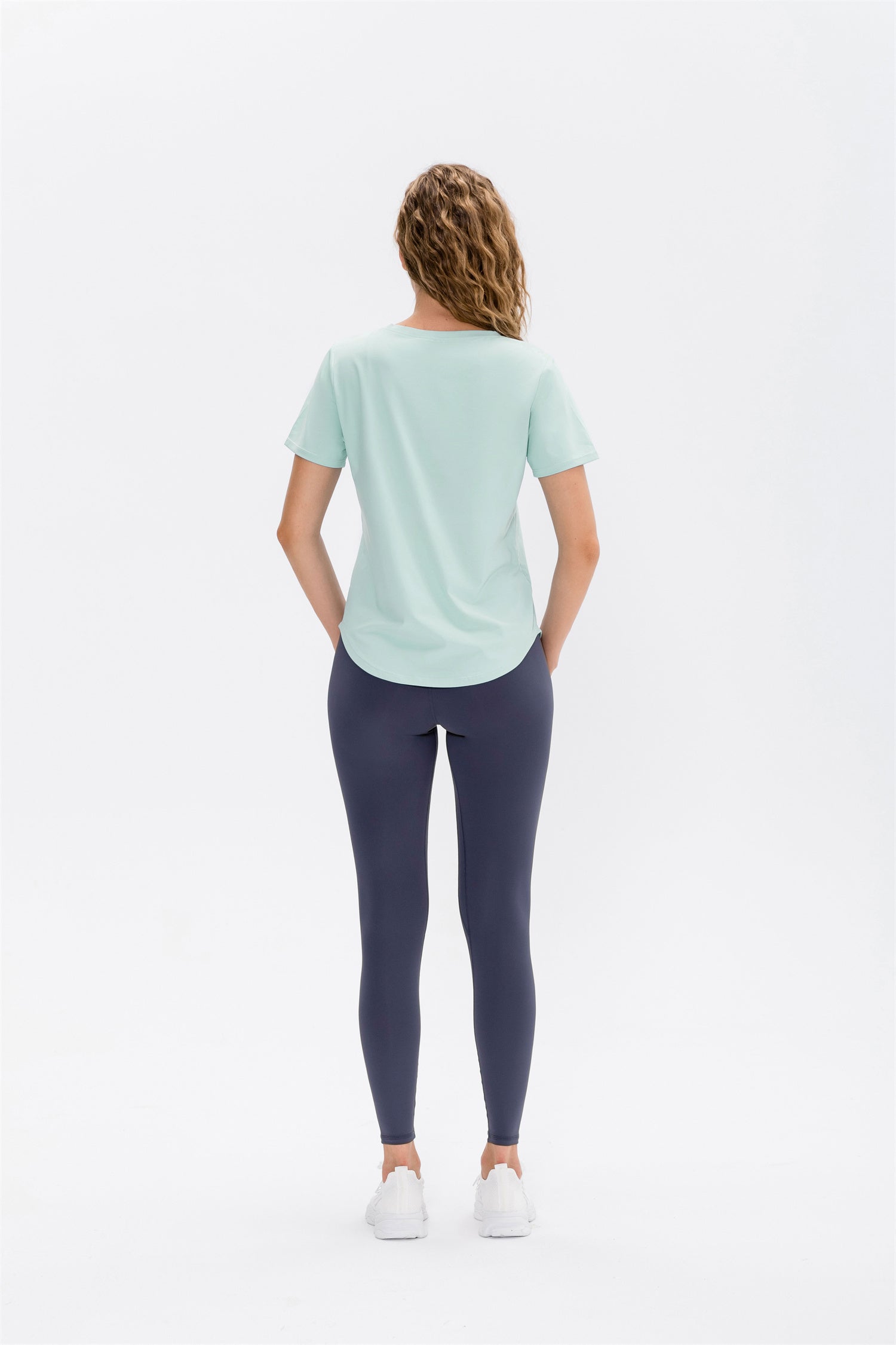Short Sleeve Curved Hem Sports Top
