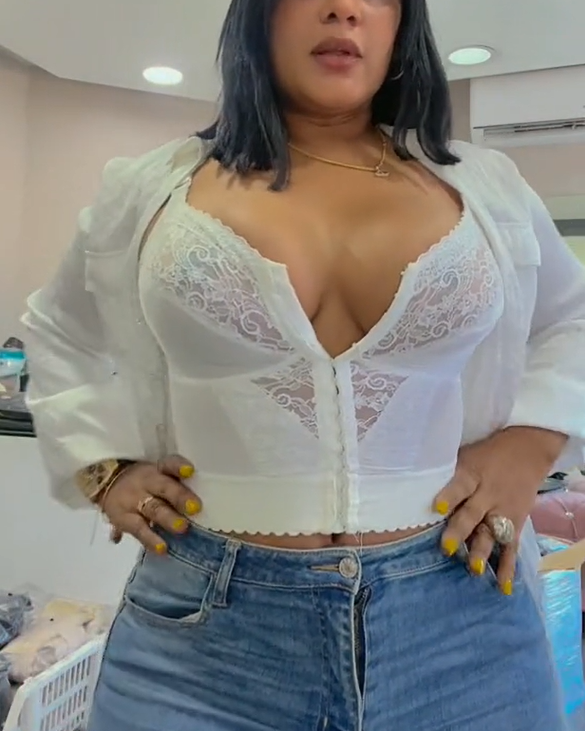 Lace Vest With Bra