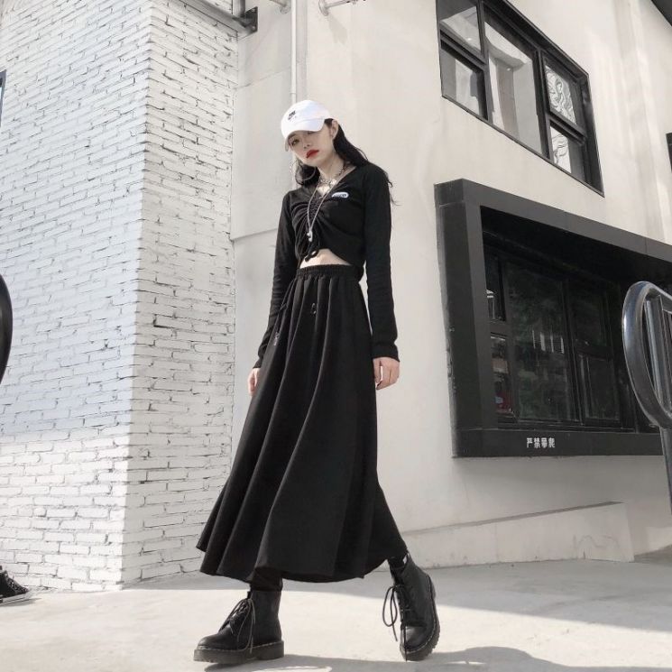 Splicing Buckle Gothic Skirt