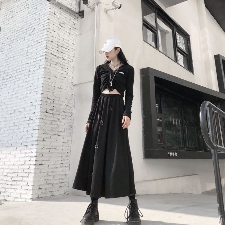 Splicing Buckle Gothic Skirt