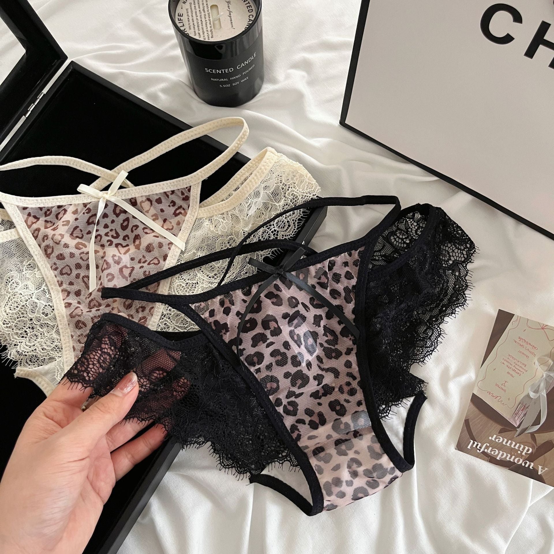 Sexy Lace Splicing Seamless Leopard Panties