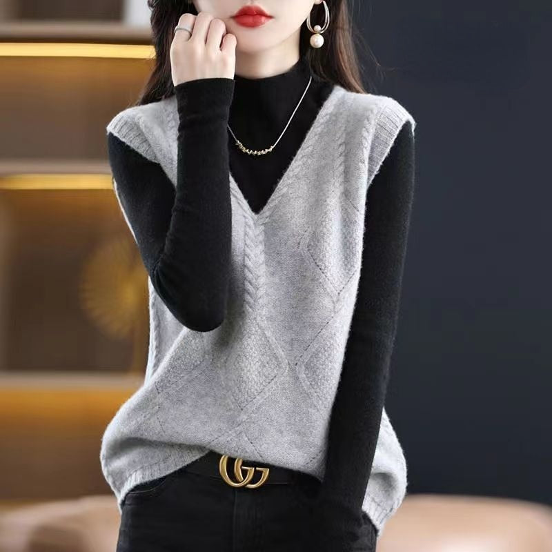 Loose V-neck Sweater Vest