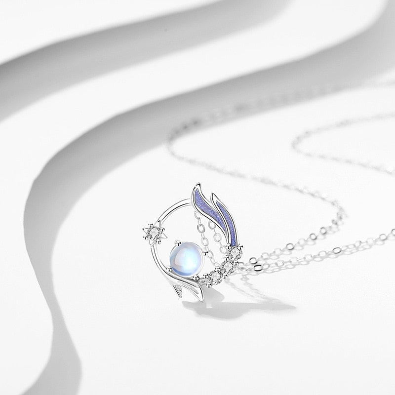 Silver Moonstone Pendant Necklace