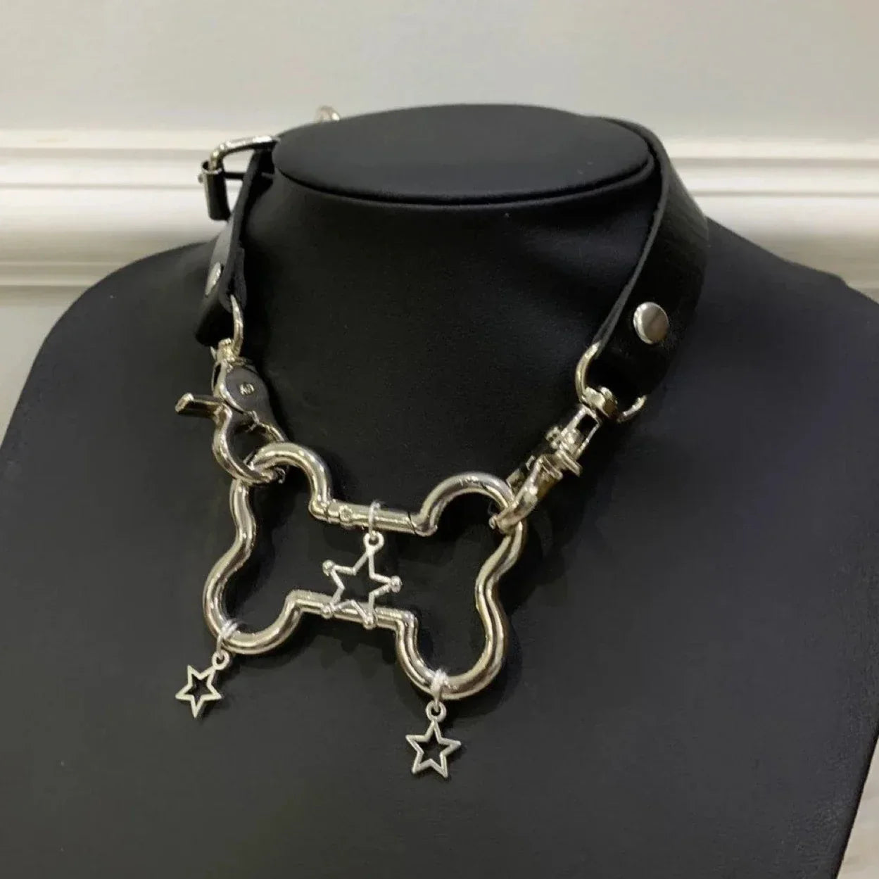 Y2K Gothic Star Choker