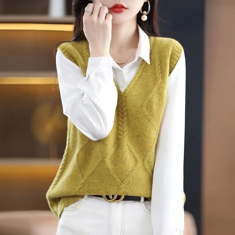 Loose V-neck Sweater Vest