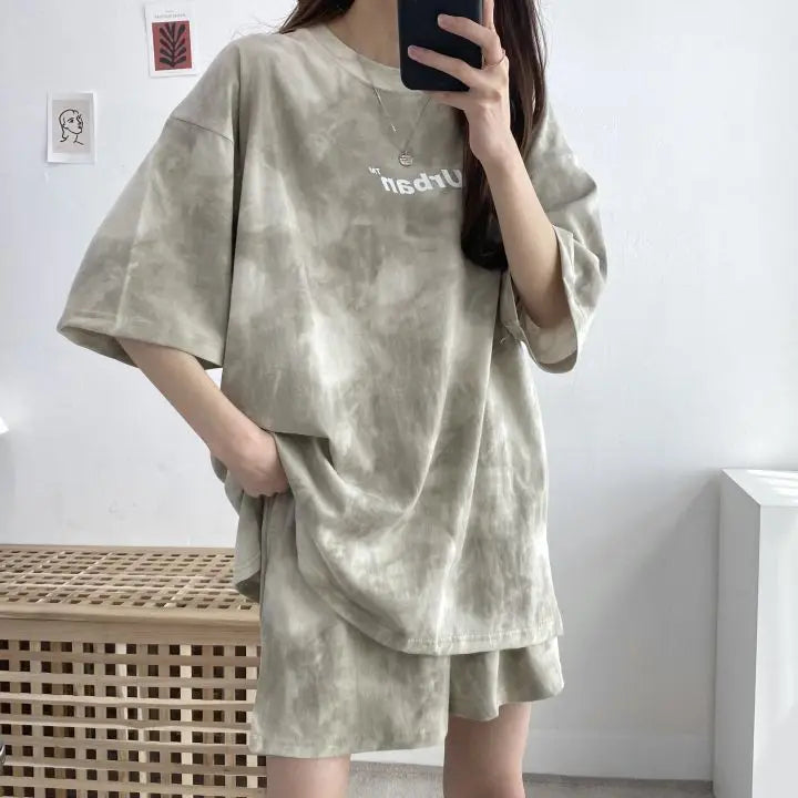Casual Tie Dye Outfit Set - T-Shirt & Shorts
