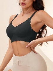 Solid Seamless Scallop Trim Bralette Black