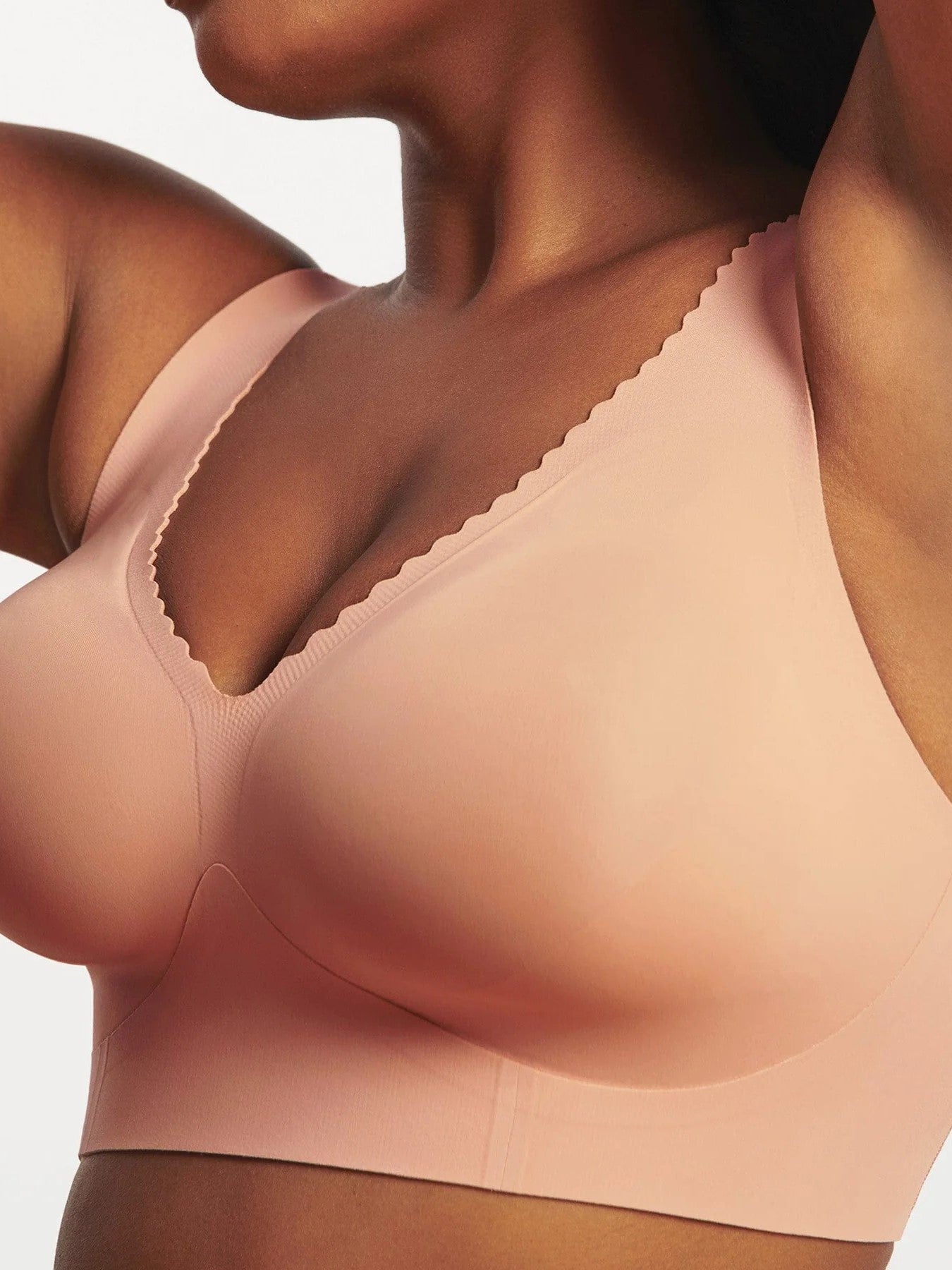 Scalloped edges Deep-v neckline Wireless Bra LightCoral
