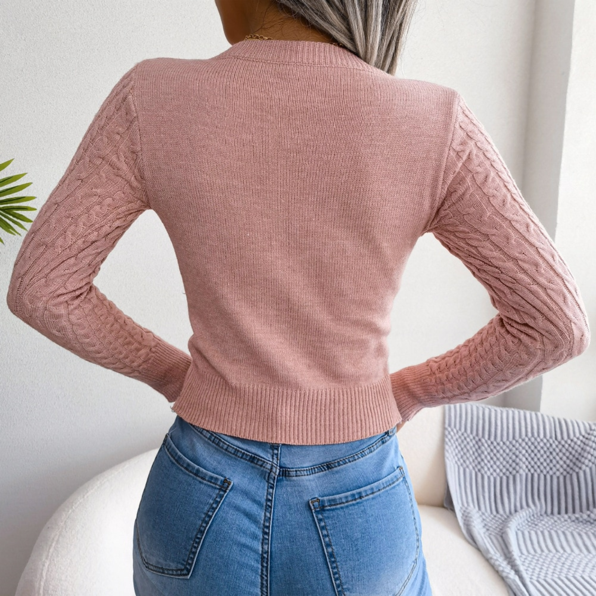 Zahra - Pink Cutout Knitted Slim Fit Top